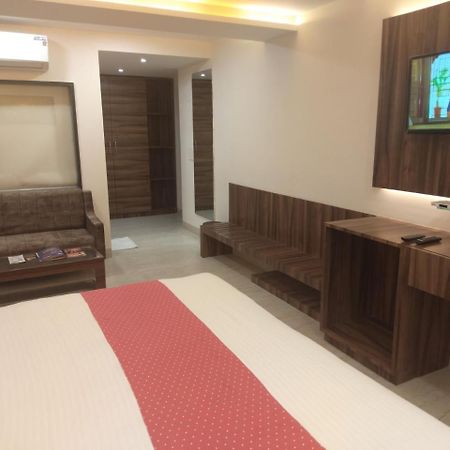 Hotel Moti Palace Agra  Exterior photo