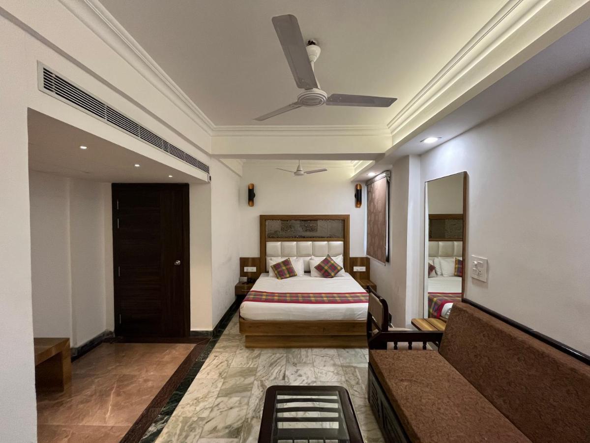 Hotel Moti Palace Agra  Exterior photo
