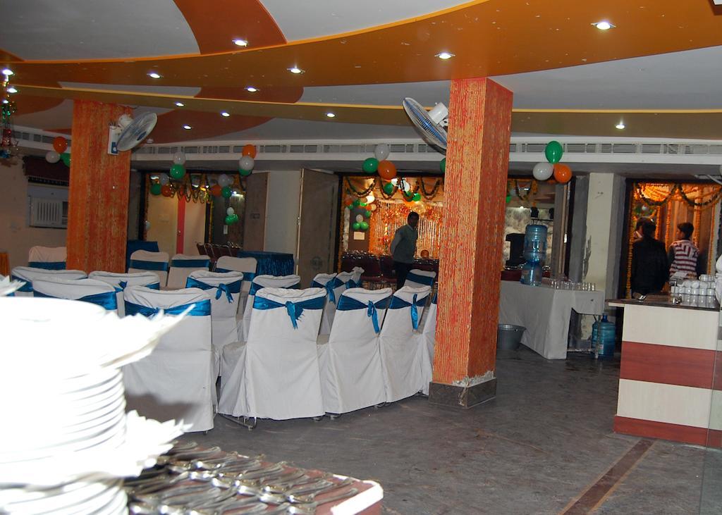 Hotel Moti Palace Agra  Exterior photo